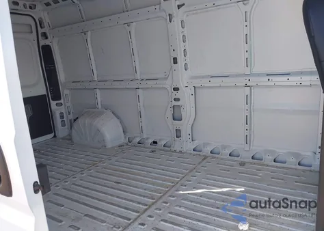 2025 Ram Promaster 2500 Tradesman High Roof 159 Wb W/Pass Seat z USA, uszkodzony, nr VIN 3C6LRVDG2SE507037